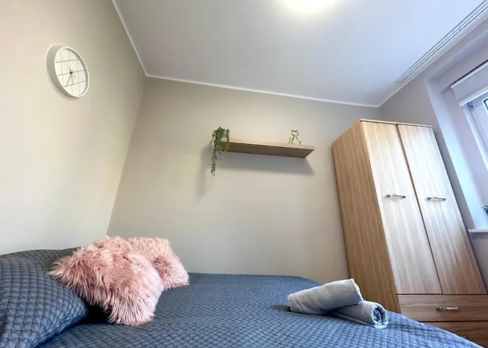 Mmrent Desert Room